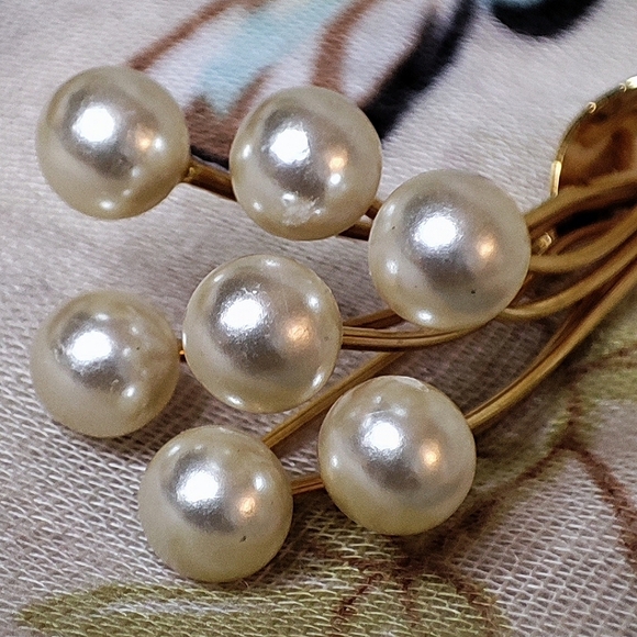 NAPIER Gold Tone Vintage 7 Sprig Flower Stem Bouquet Brooch Pin Faux Pearls EUC - Picture 11 of 16
